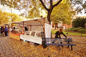 Sabich im Herbst Schillermarkt