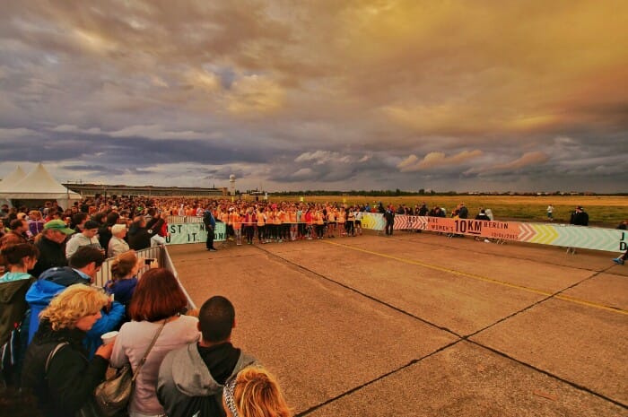 Tempelhofer Feld Berlin Frauenlauf Ron Kirchner Foto